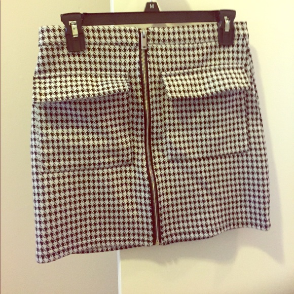 Forever 21 Dresses & Skirts - Houndstooth Skirt